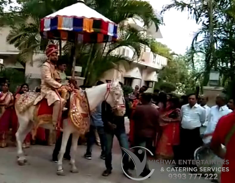 Horse Umbrella Entry Wedding